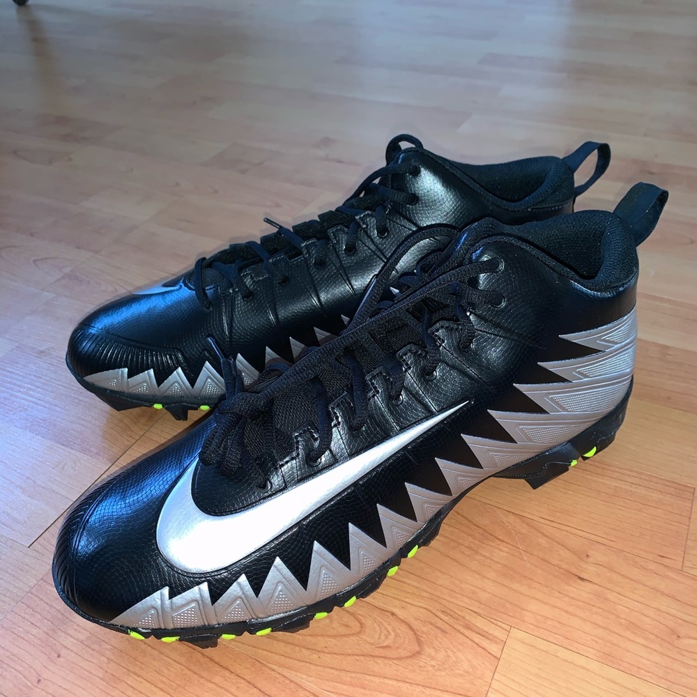 Nike Alpha Menace Shark Men's Football Cleat